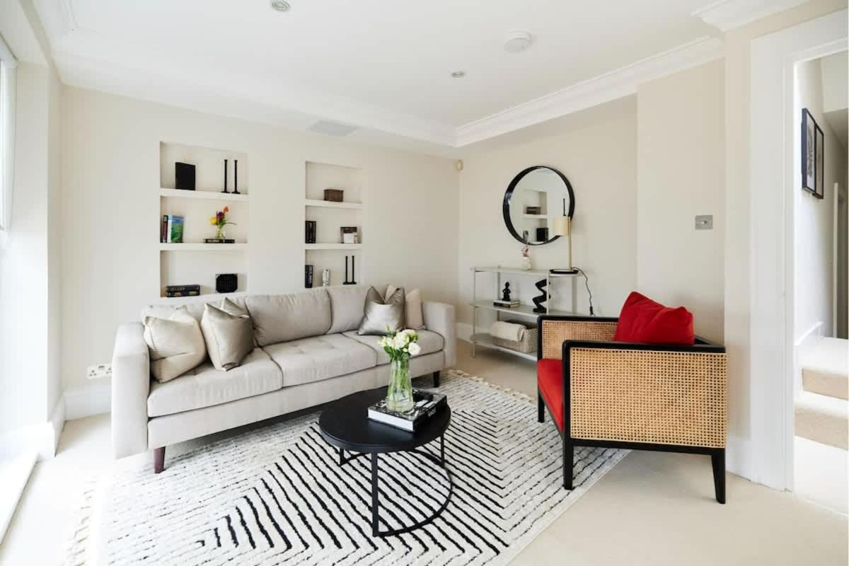 The South Kensington Wonder - Trendy 3bdr House With Garden Apartment *